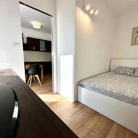 Mieszkanie Ogrod I Parking Apartman