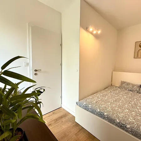 Mieszkanie Ogrod I Parking Apartman *